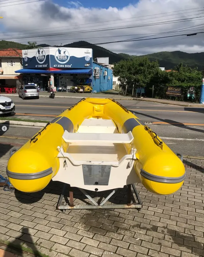 Bote inflável 320 depois da troca do flutuador